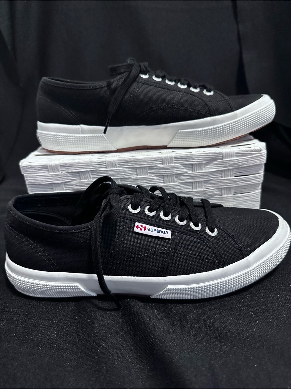 Superga Women’s Black Canvas Low-Top Sneakers Sz 9